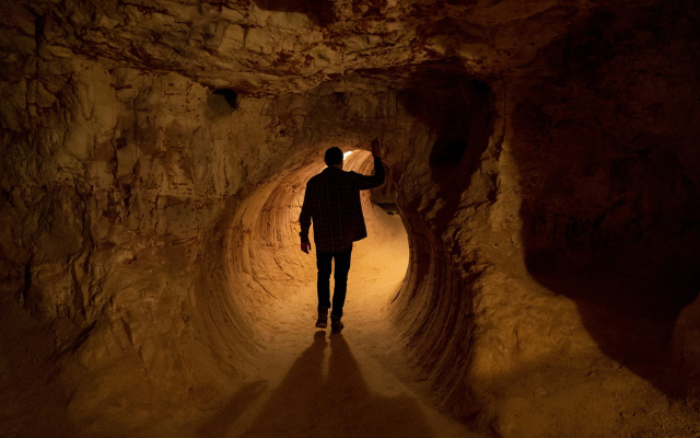 Coober Pedy Travel Guide: A Life Underground